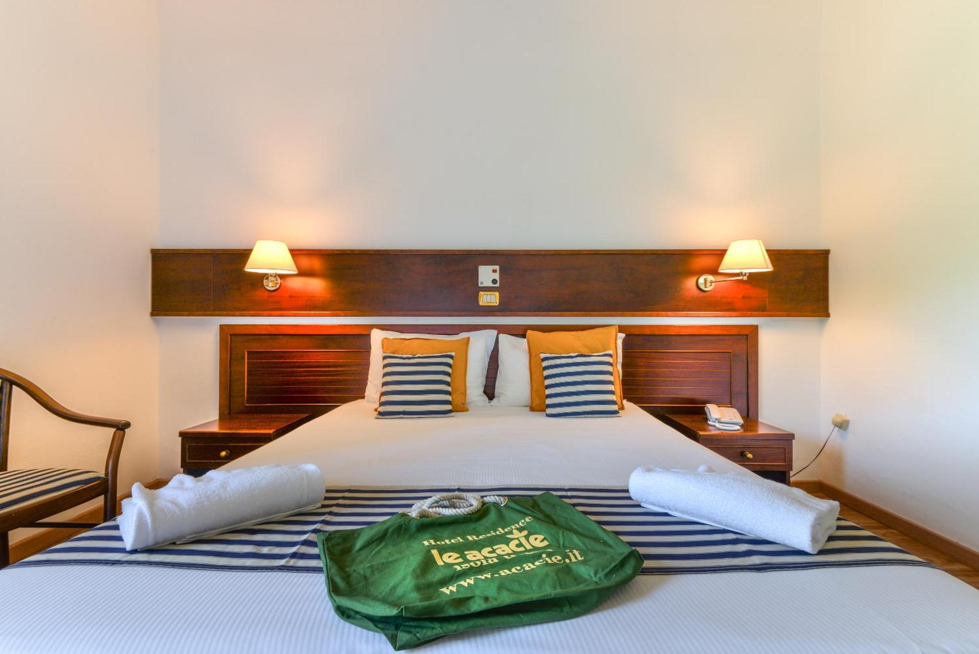 Hotel Le Acacie Каполивери Экстерьер фото
